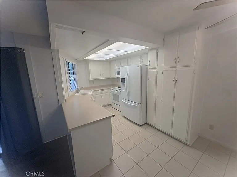 44579 La Paz Rd — Photo 6
