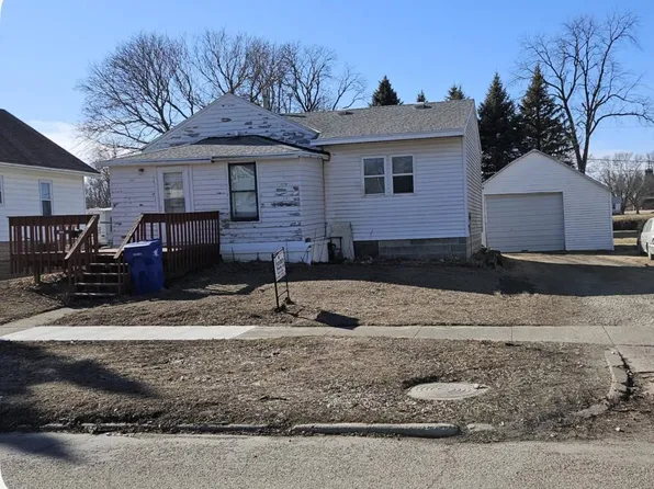 221 N 2nd Ave W, Hartley, IA 51346