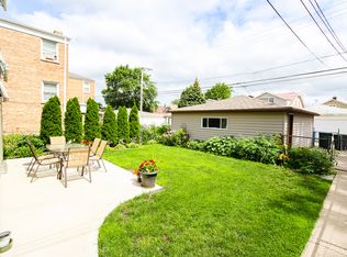5845 N Elston Ave #2, Chicago, IL 60646
