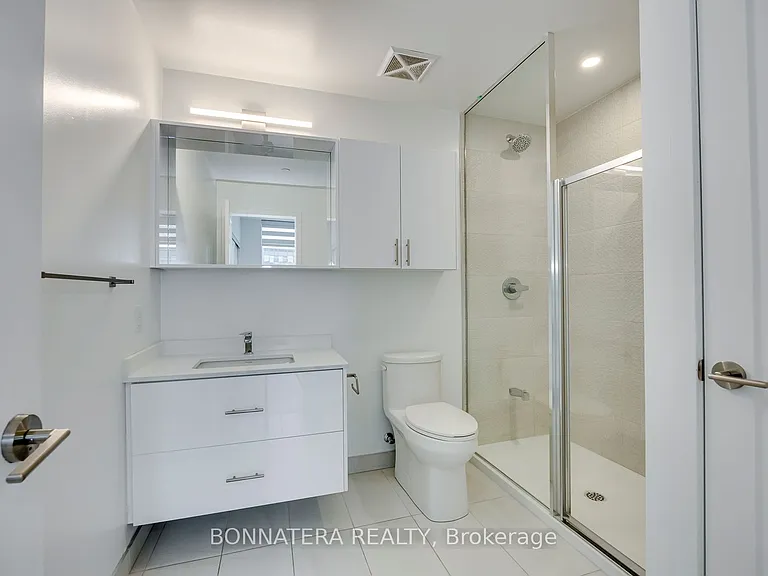 5105 Hurontario St #408 — Photo 27