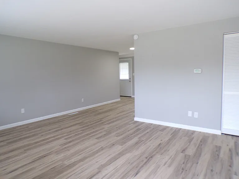 6672 Bartlett Rd — Photo 7