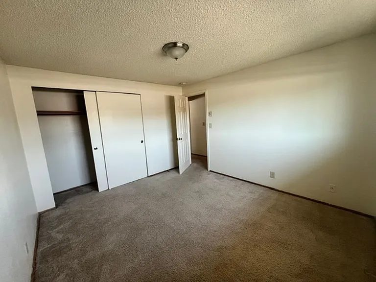 468B - 830 SW Grove Street — Photo 6