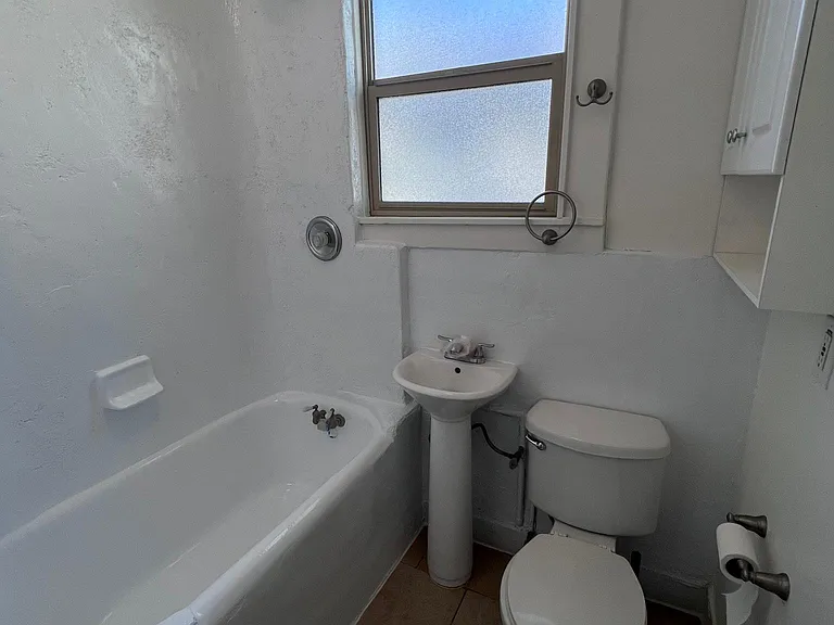 1031 E Palm Ln — Photo 5