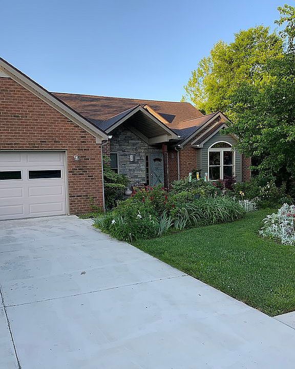 1st image of 297 Quail West Dr