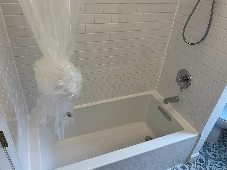 2nd floor full bath tub and shower