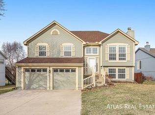 1312 SE Princeton Pl, Lees Summit, MO 64081