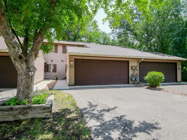 103 South Dr #E, Circle Pines, MN 55014