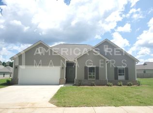 77 Ballington Way, Clanton, AL 35045