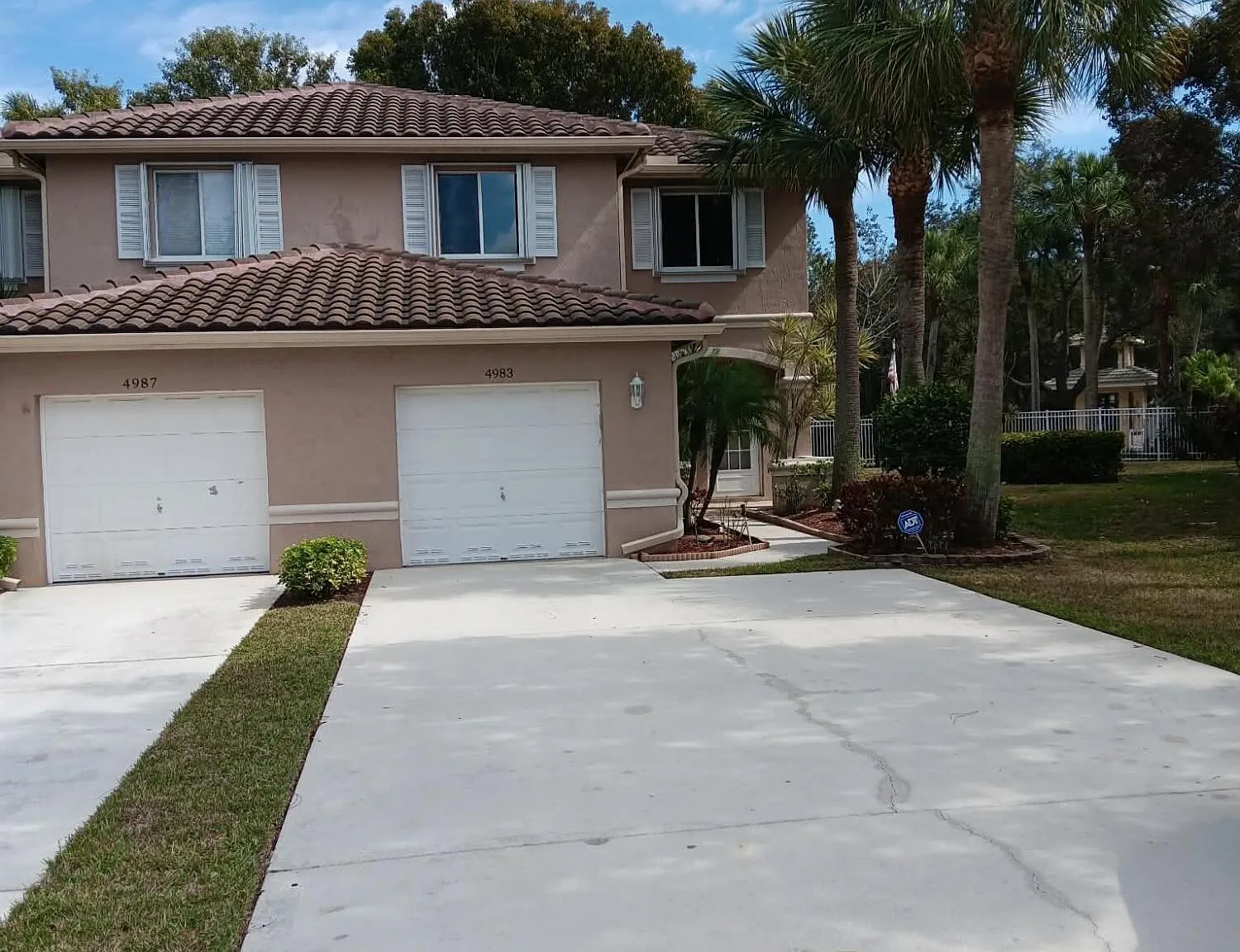 3 bed, 2.5 bath, 1628 sqft, $2,900 — Photo 1
