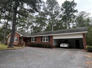 11200 Southgates Dr, Laurinburg, NC 28352