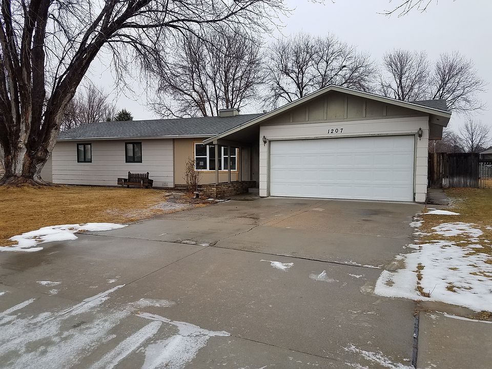 1st image of 1207 S Buffalo Bill Ave