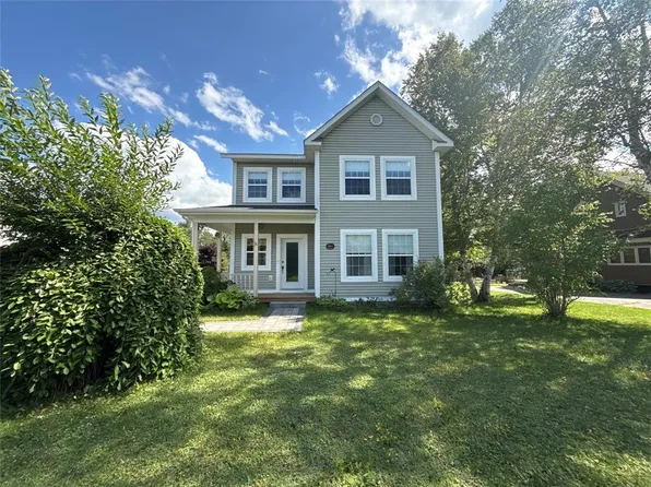 304 Grenfell Heights, Grand Falls-Windsor, NL A2A2J2