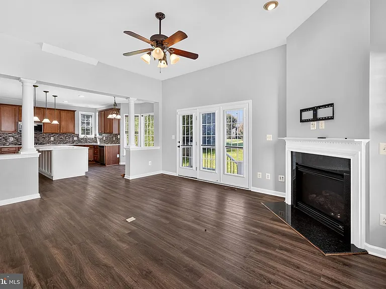 9036 Woodpecker Ct — Photo 19