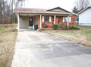305 S Lewis St, Dexter, MO 63841