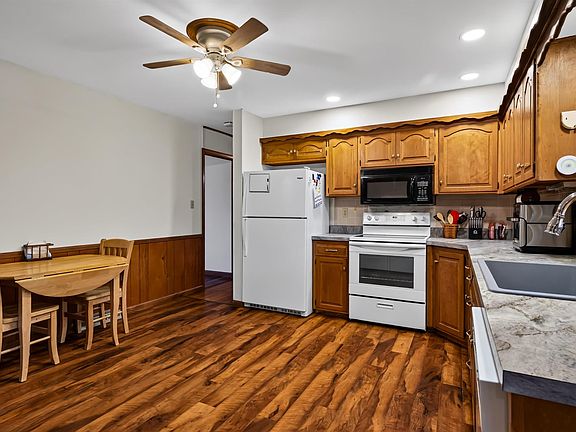 5th image of 5540 SW 25th St