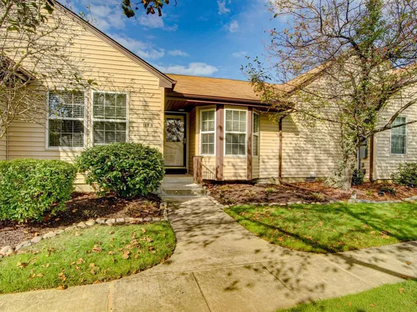 133 Concordia Cir #B, Monroe Township, NJ 08831