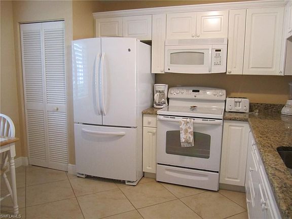 5th image of 5708 Deauville Cir APT J102