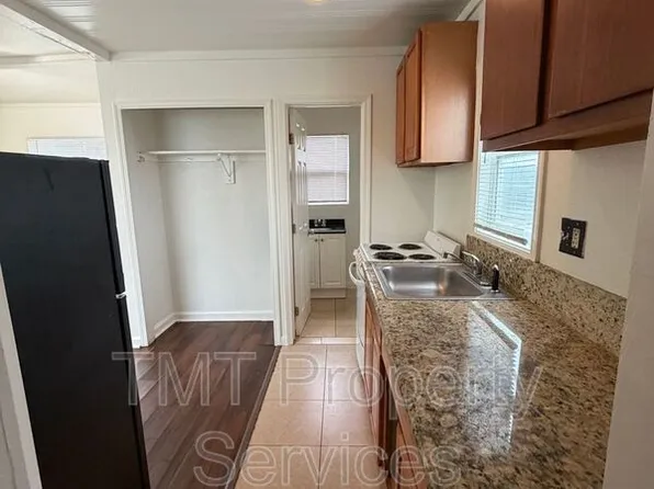 3747 9th Ave #B, Sacramento, CA 95817