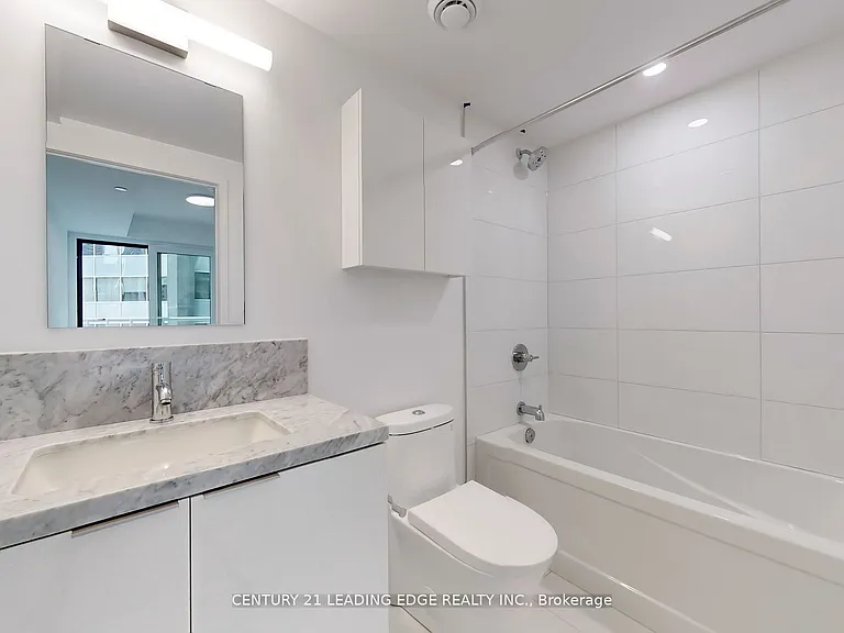 230 Simcoe St #726 — Photo 13