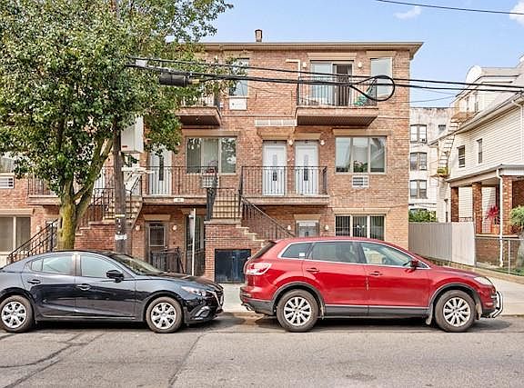2nd image of 102 Bay 31 St #3A