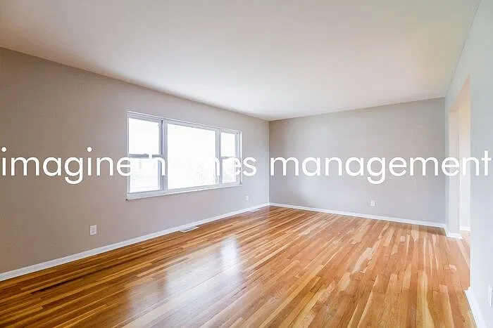 4 bed, 2.5 bath, 1964 sqft, $2,750 — Photo 3
