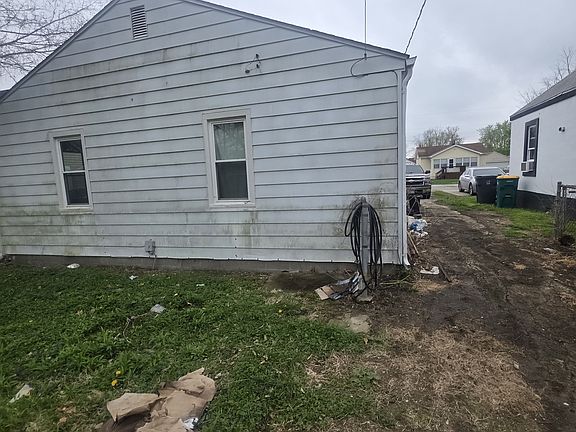 5th image of 1828 W Leafland Ave