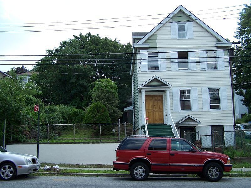1st image of 54 Layton Ave