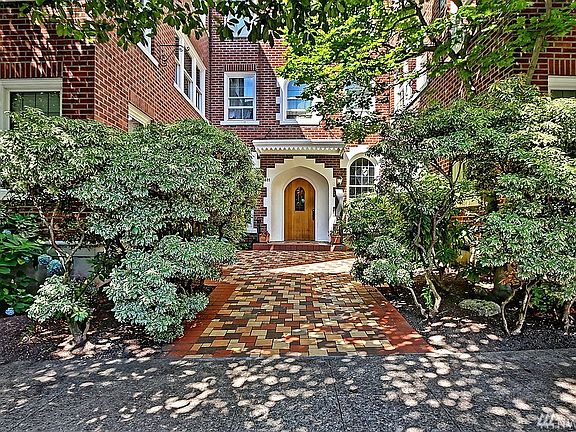 2nd image of 411 Boylston Ave E APT 306
