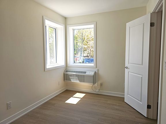 4th image of 140 Church St #1534130