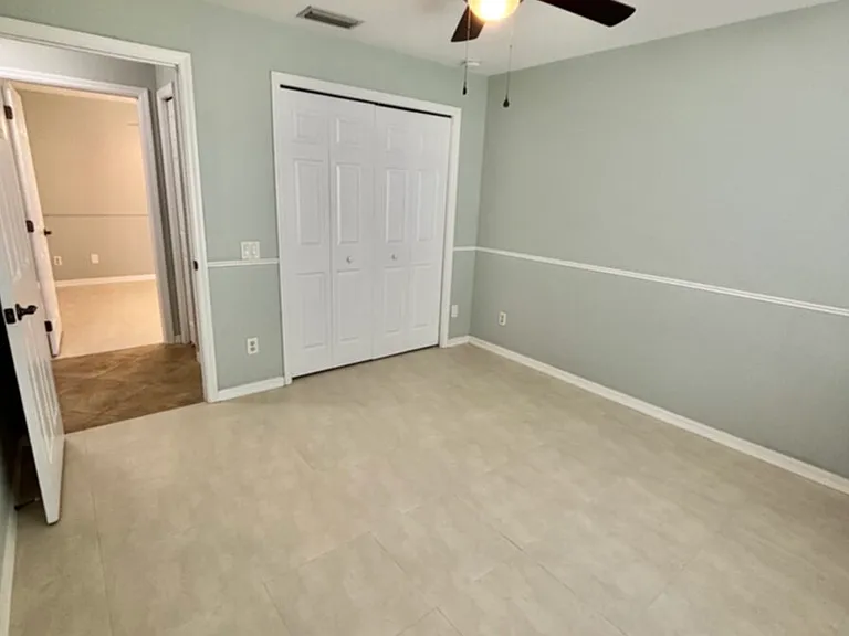 1405 Trafalgar Pkwy — Photo 65