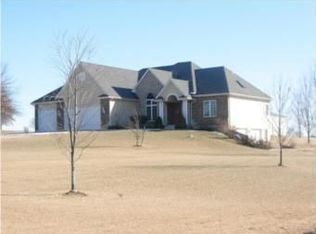 26501 E Bundschu Rd, Independence, MO 64056