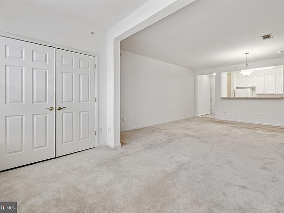 5th image of 310 High Gables Dr APT 407