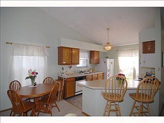 4th image of 3218 Prairie Gardens Dr