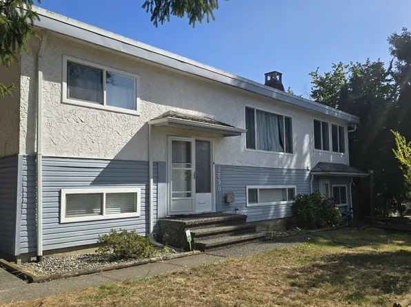 8590 151a St, Surrey, BC V3S 3J9