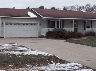 507 E Benton St, Newark, IL 60541