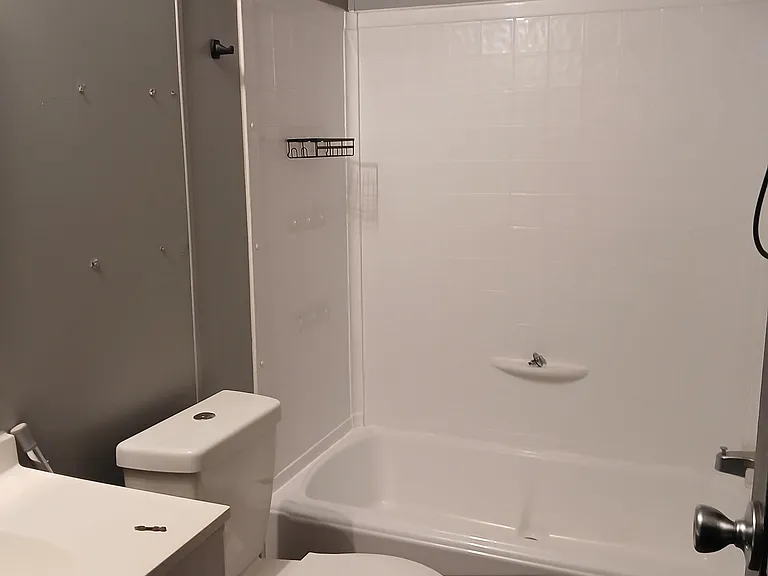 305 Elms Rd #4A — Photo 6