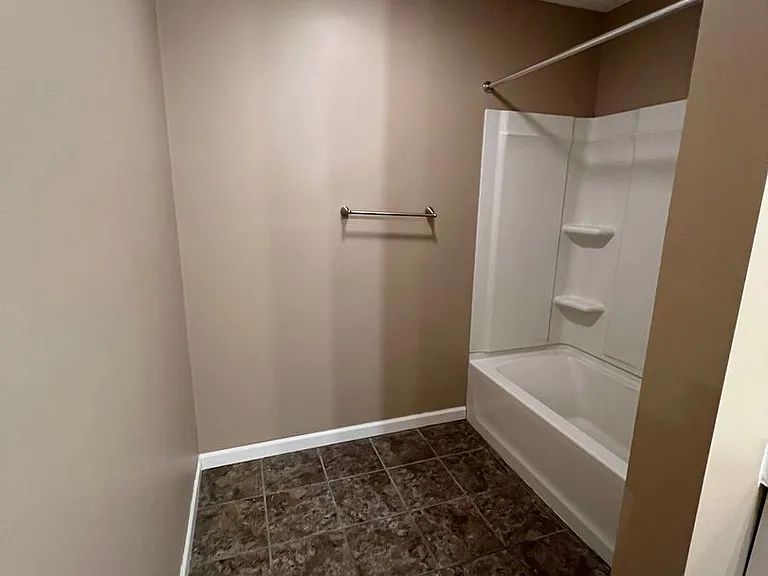 102 E Spring St — Photo 14