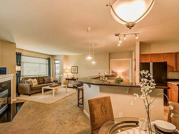 5th image of 1000 Aurora Ave N APT N310