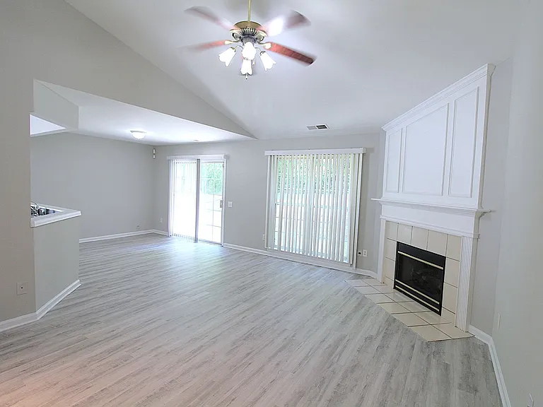 1416 Rumstone Ln — Photo 5