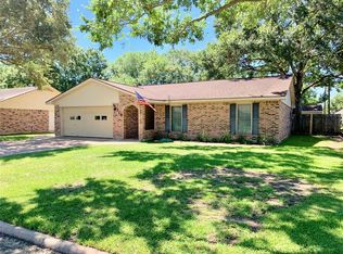 719 John Albert Dr, East Bernard, TX 77435