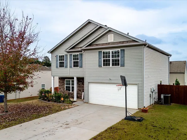 805 S Brighton Ridge Ct, Wellford, SC 29385