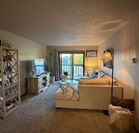 3rd image of 816 S Park Ave APT 2D