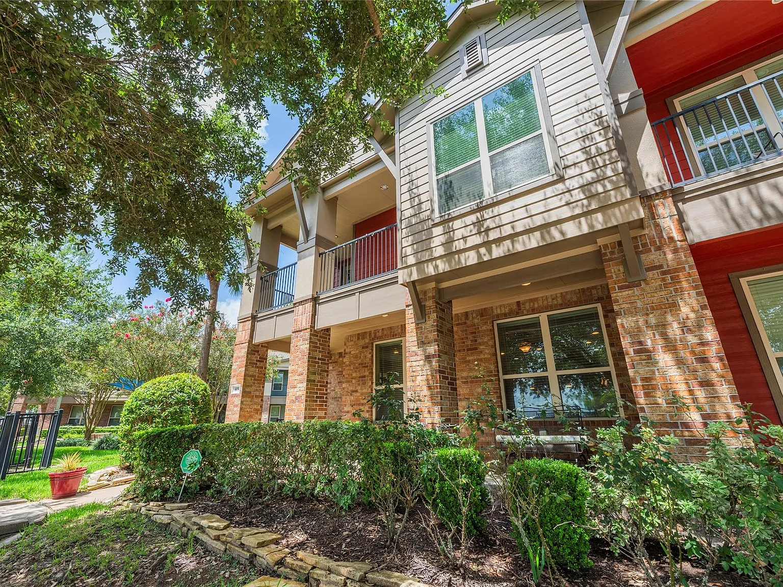 4 bed, 3.5 bath, 3354 sqft, $3,200 — Photo 2