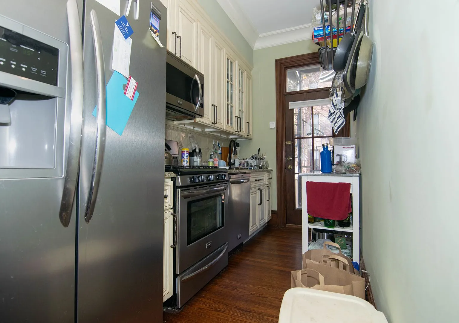 large 4 bed in Mission Hill — Photo 1