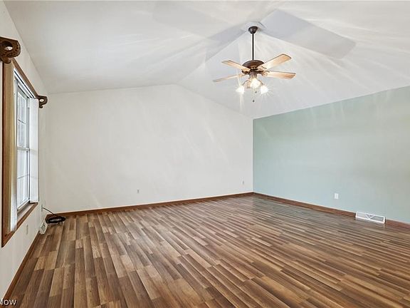 4th image of 6695 Clingan Rd Unit 32
