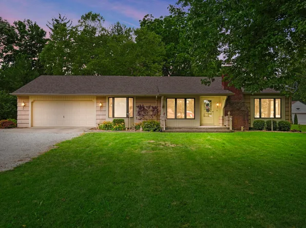 8732 Winchester Rd, Fort Wayne, IN 46819