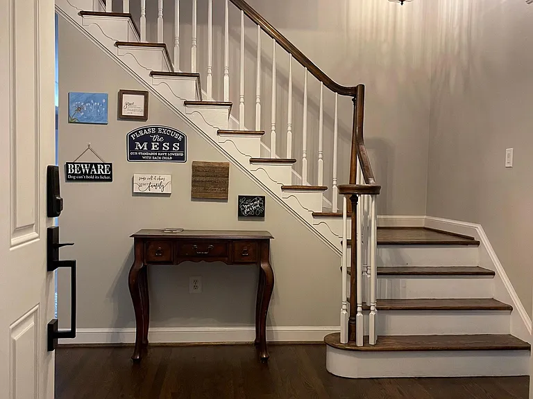 Main entrance hall (foyer).