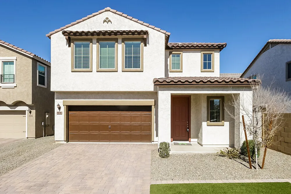 4 bed, 2.5 bath, 2482 sqft, $2,780 — Photo 1