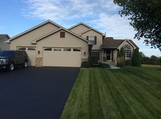 1725 Niagara St, Waconia, MN 55387