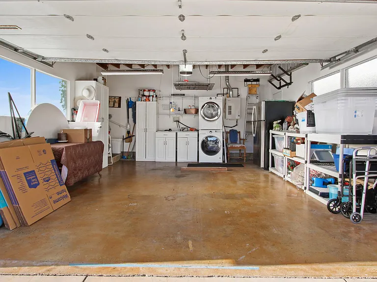 441 Calle De Aragon — Photo 20
